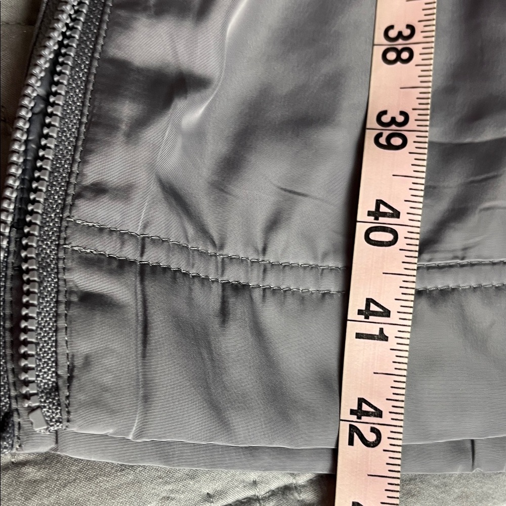 ALO Yoga High waist Ski Moto Puffer Pant fog gray - Picture 15 of 15